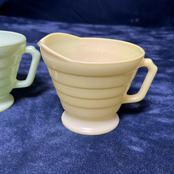 Pastel Green and Yellow Creamer and Sugar Bowl Set - Picture 3 of 5